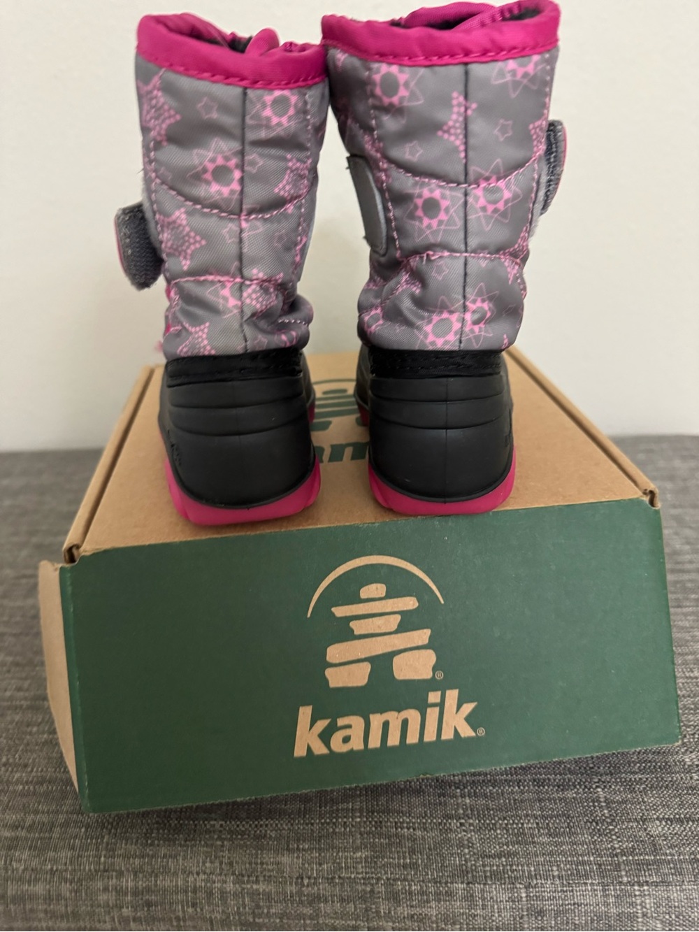 Kamik snowbug toddler girl pink grey and black star snow boots size 5 - Picture 2 of 7